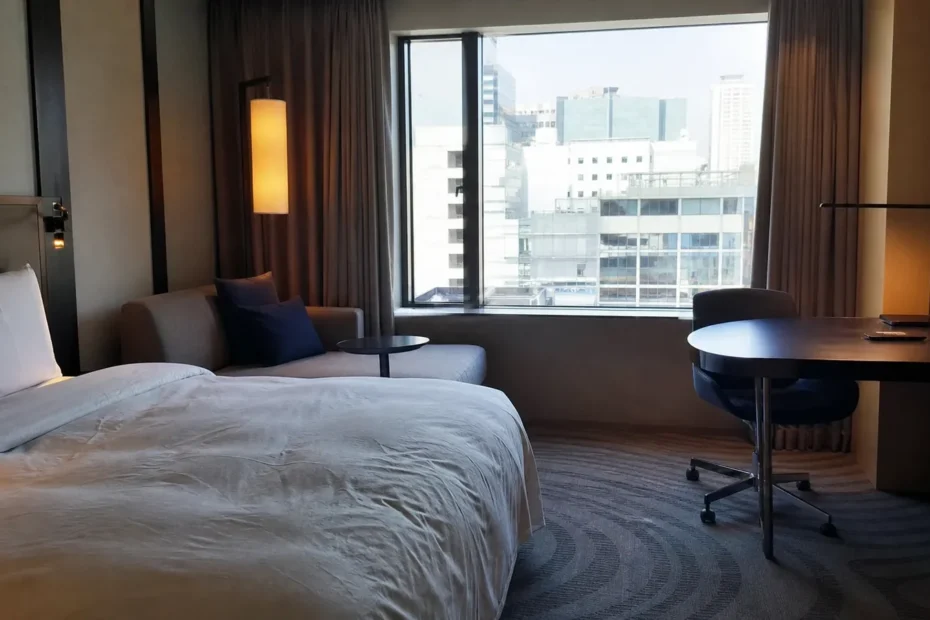 강남 지역 review 방문 전 확인사항을 소개하는 사실적인 참고 이미지